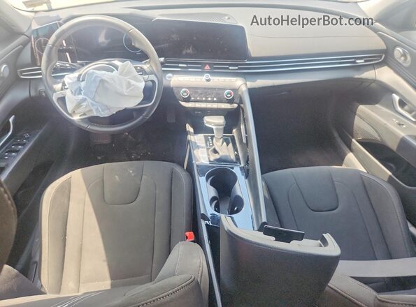 KMHLS4DG2SU022742 2025 HYUNDAI ELANTRA White Vista del salpicadero