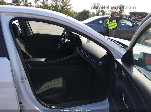 KMHLS4DG2SU878137 2025 HYUNDAI ELANTRA White Front interior view