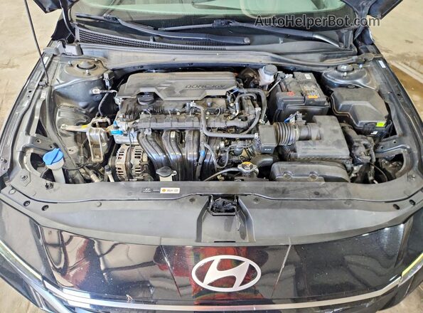 KMHLS4DG2SU950728 2025 HYUNDAI ELANTRA Black Սալոնի հետևի տեսք