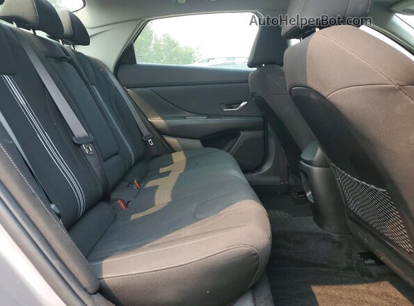 KMHLS4DG3RU667328 2024 HYUNDAI ELANTRA Gray Vista de los asientos traseros