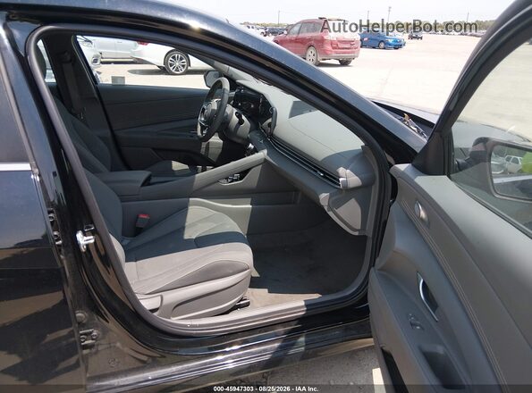 KMHLS4DG3SU001558 2025 HYUNDAI ELANTRA Black Սալոնի դիմացի տեսք