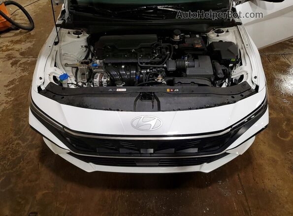 KMHLS4DG3SU016562 2025 HYUNDAI ELANTRA White უკანა სალონის ხედი