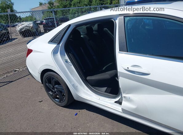 KMHLS4DG3TU106361 2026 HYUNDAI ELANTRA White Widok z przodu