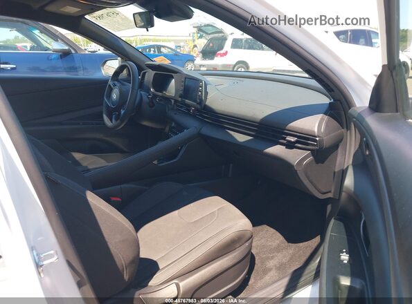 KMHLS4DG3TU106361 2026 HYUNDAI ELANTRA White Widok wnętrza z przodu
