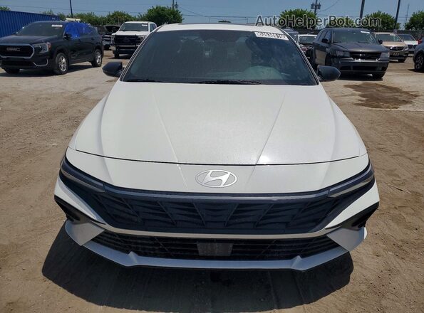 KMHLS4DG3TU190553 2026 HYUNDAI ELANTRA White Вид спереду