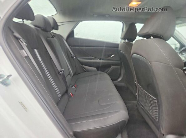 KMHLS4DG5SU019950 2025 HYUNDAI ELANTRA White Հետևի նստատեղերի տեսք