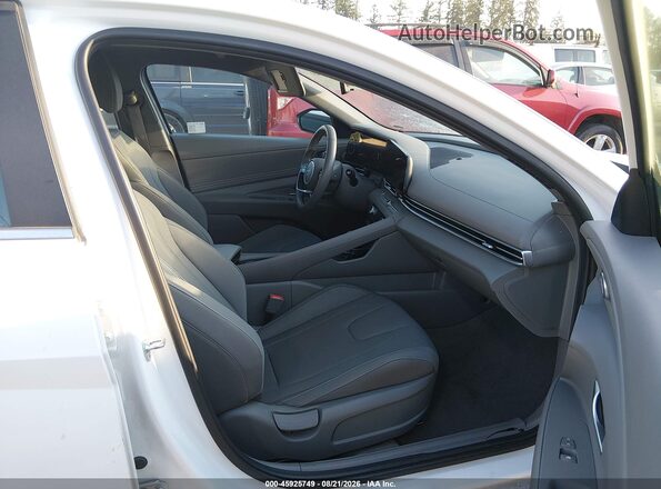 KMHLS4DG5SU898317 2025 HYUNDAI ELANTRA White Widok wnętrza z przodu