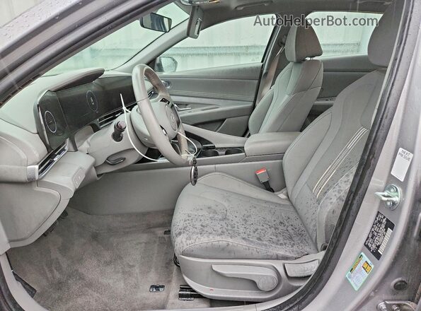 KMHLS4DG5SU975090 2025 HYUNDAI ELANTRA Gray Вид салону спереду