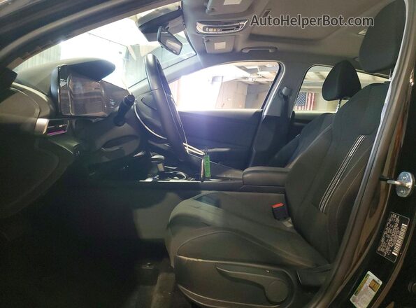 KMHLS4DG8RU664148 2024 HYUNDAI ELANTRA Черный Вид салона спереди