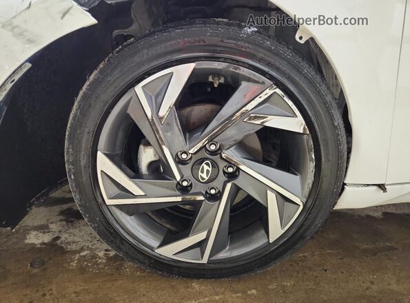 KMHLS4DG9SU022818 2025 HYUNDAI ELANTRA White 
