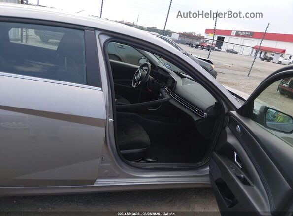 KMHLS4DG9SU046990 2025 HYUNDAI ELANTRA Gray Սալոնի դիմացի տեսք