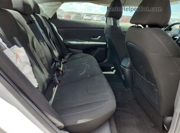 KMHLS4DG9SU877356 2025 HYUNDAI ELANTRA Белый Вид задних сидений