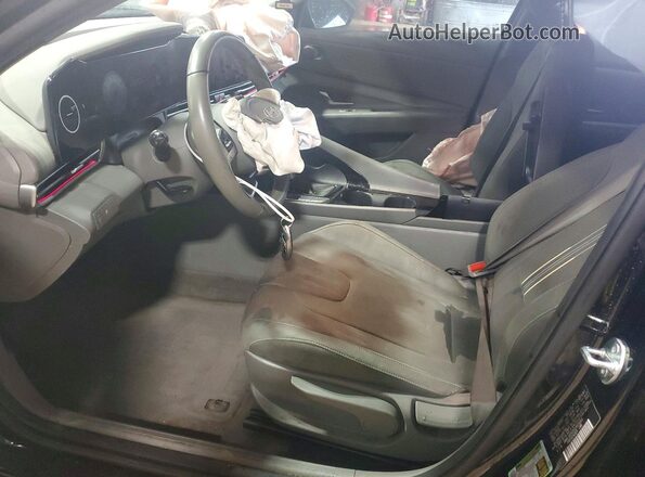 KMHLS4DG9SU909965 2025 HYUNDAI ELANTRA Black Widok wnętrza z przodu