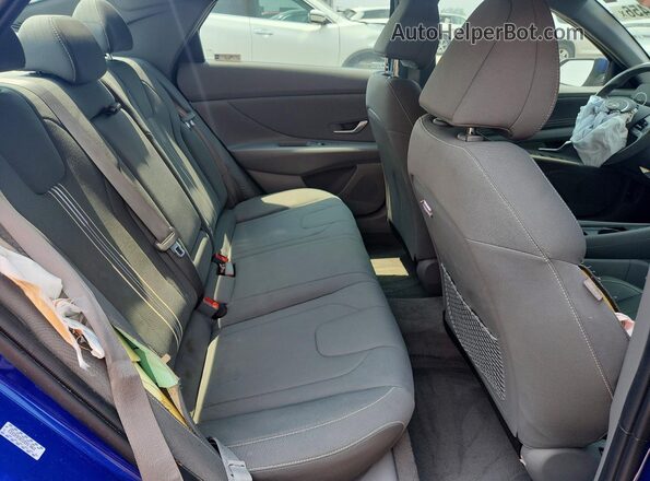 KMHLS4DGXRU645553 2024 HYUNDAI ELANTRA Blue უკანა სავარძლების ხედი
