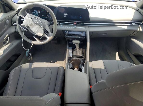 KMHLS4DGXRU647013 2024 HYUNDAI ELANTRA Blue Вид панелі приладів