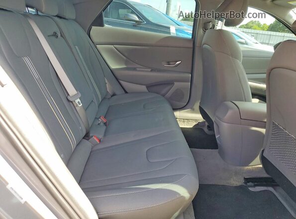 KMHLS4DGXTU115090 2026 HYUNDAI ELANTRA Silver უკანა სავარძლების ხედი