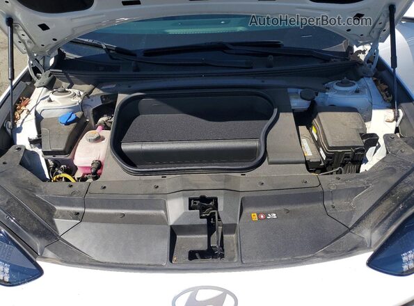 KMHM14AB3SA091537 2025 HYUNDAI IONIQ White Вид задньої частини салону
