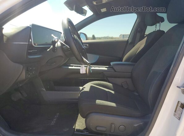 KMHM14AB3SA091537 2025 HYUNDAI IONIQ White Вид салону спереду