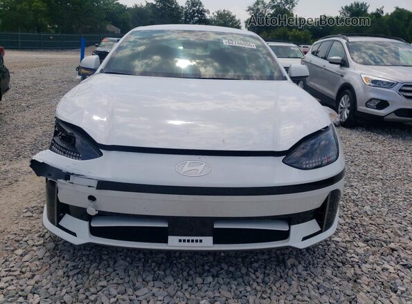 KMHM24AA1SA090293 2025 HYUNDAI IONIQ White Դիմացի տեսք
