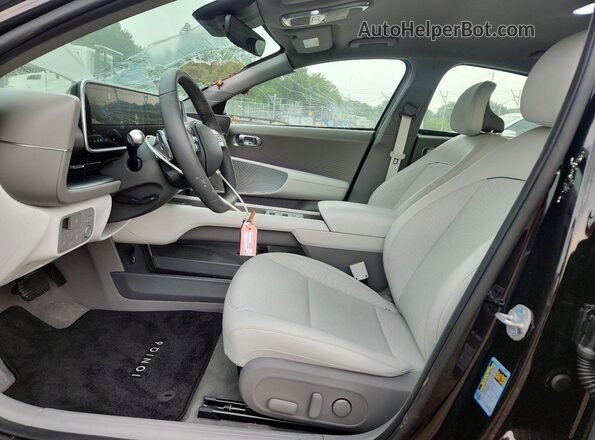 KMHM34AA5SA115015 2025 HYUNDAI IONIQ Black წინა სალონის ხედი