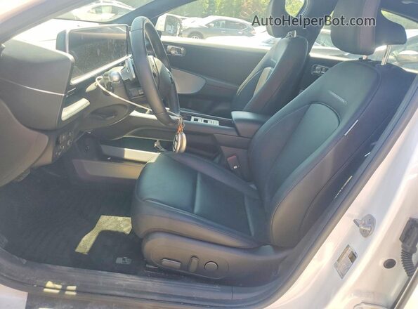 KMHM34AC6RA075717 2024 HYUNDAI IONIQ White Vista interior delantera