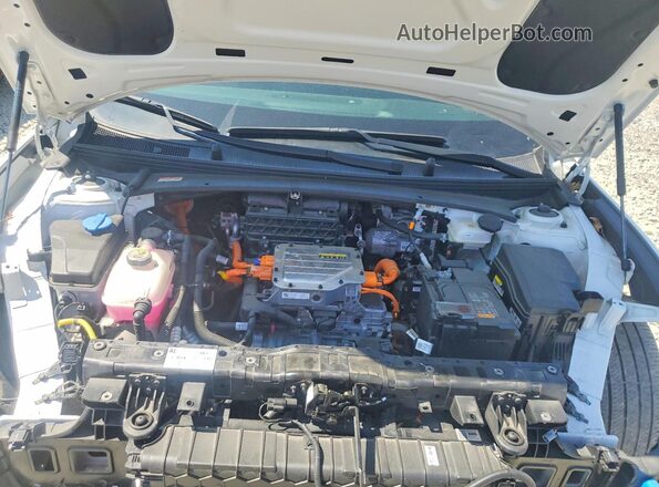 KMHM34AC6RA075717 2024 HYUNDAI IONIQ White Vista interior trasera