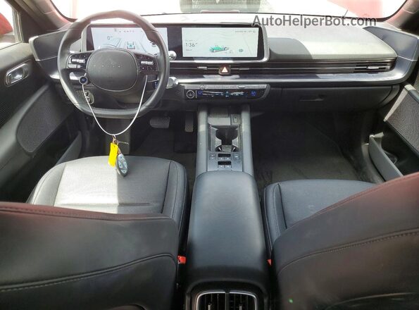 KMHM34AC9PA022782 2023 HYUNDAI IONIQ Red Widok deski rozdzielczej