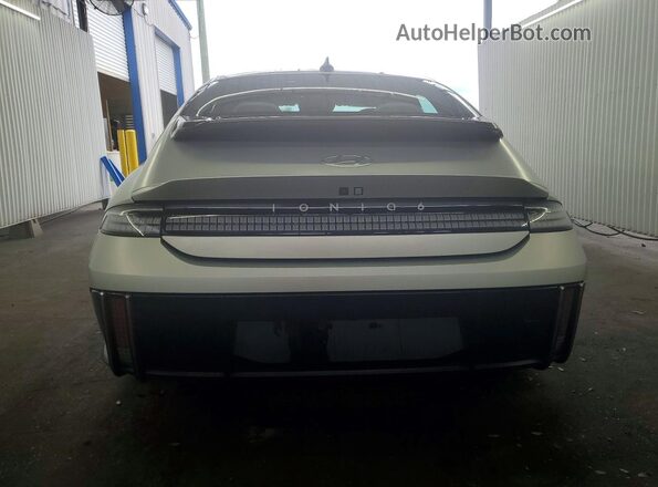KMHM54AA0SA095573 2025 HYUNDAI IONIQ Silver Rear view