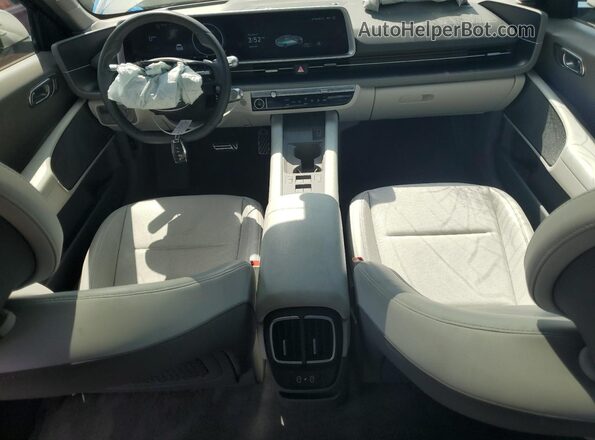 KMHM54AA0SA095573 2025 HYUNDAI IONIQ Silver 