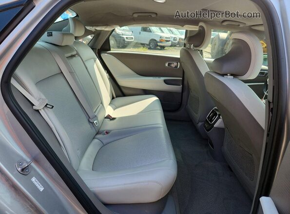KMHM54AC5PA031764 2023 HYUNDAI IONIQ Silver Widok tylnych siedzeń