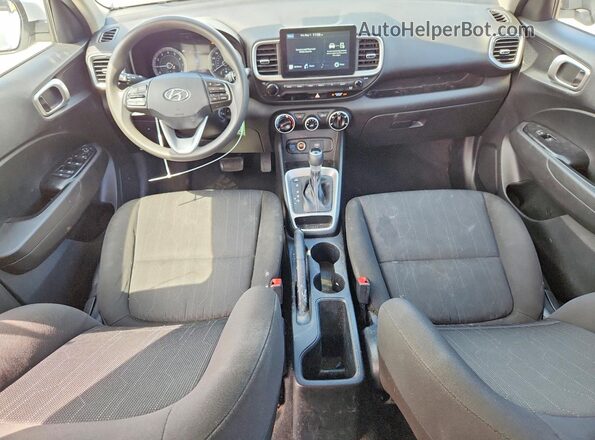 KMHRB8A33MU067159 2021 HYUNDAI VENUE White Առջևի վահանակի տեսք