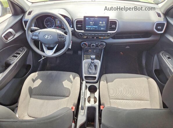 KMHRB8A36MU072114 2021 HYUNDAI VENUE Зеленый Вид панели приборов