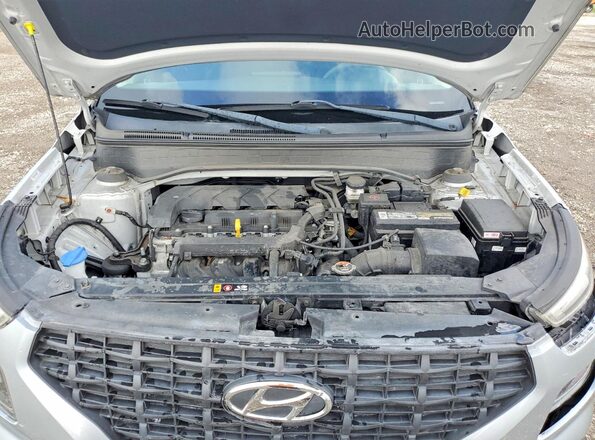 KMHRB8A37LU032641 2020 HYUNDAI VENUE Silver Widok wnętrza z tyłu