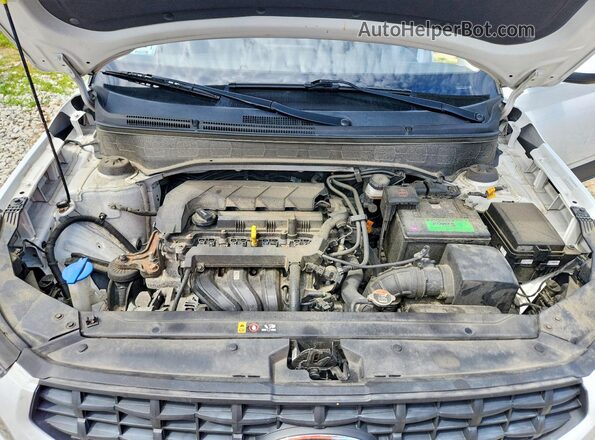 KMHRB8A37MU065947 2021 HYUNDAI VENUE White Rear interior view