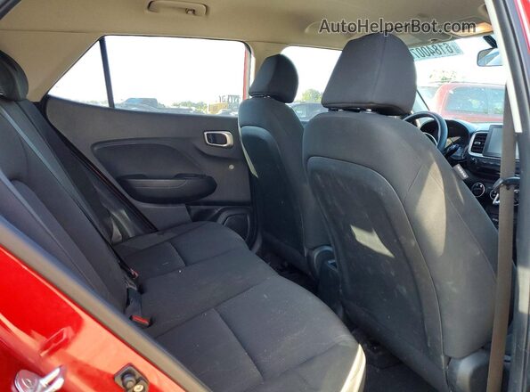 KMHRB8A3XMU097310 2021 HYUNDAI VENUE Red Widok wnętrza z tyłu