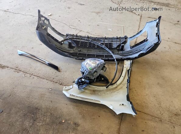 KMHRC8A30LU019811 2020 HYUNDAI VENUE Белый Вид наклейки с VIN-кодом