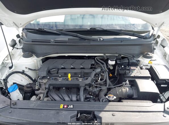 KMHRC8A30PU257406 2023 HYUNDAI VENUE White Вид ззаду