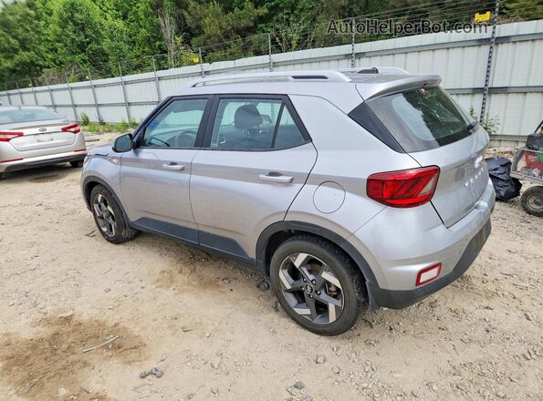 KMHRC8A30PU272973 2023 HYUNDAI VENUE Silver Հետևի ձախ