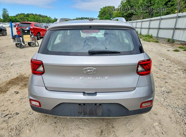 KMHRC8A30PU272973 2023 HYUNDAI VENUE Silver Հետևի տեսք
