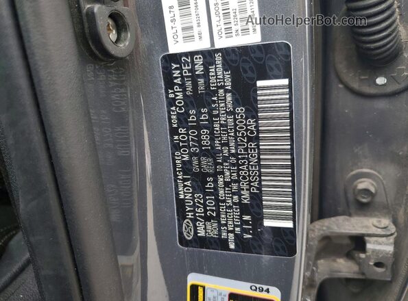 KMHRC8A31PU250058 2023 HYUNDAI VENUE Серый Вид наклейки с VIN-кодом