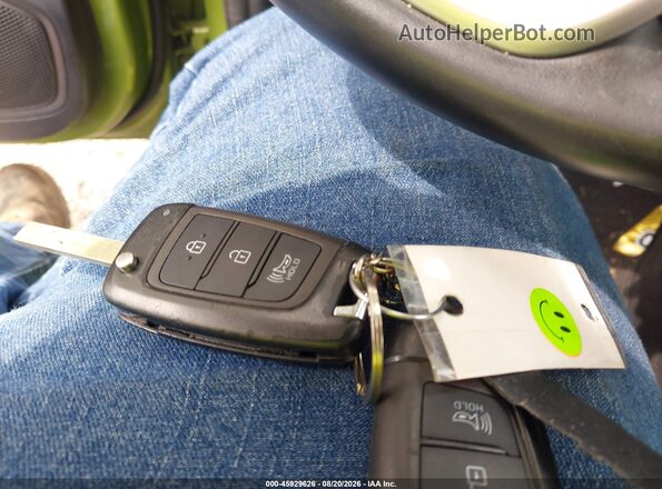KMHRC8A32PU252434 2023 HYUNDAI VENUE Зеленый Вид панели приборов