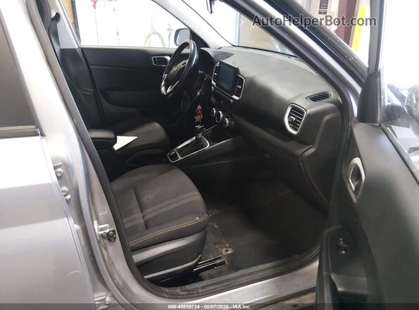 KMHRC8A32PU266849 2023 HYUNDAI VENUE Silver Սալոնի դիմացի տեսք