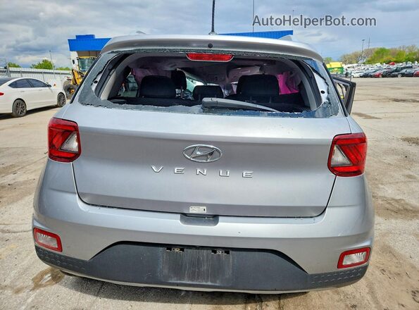 KMHRC8A32RU309492 2024 HYUNDAI VENUE Silver Rear view