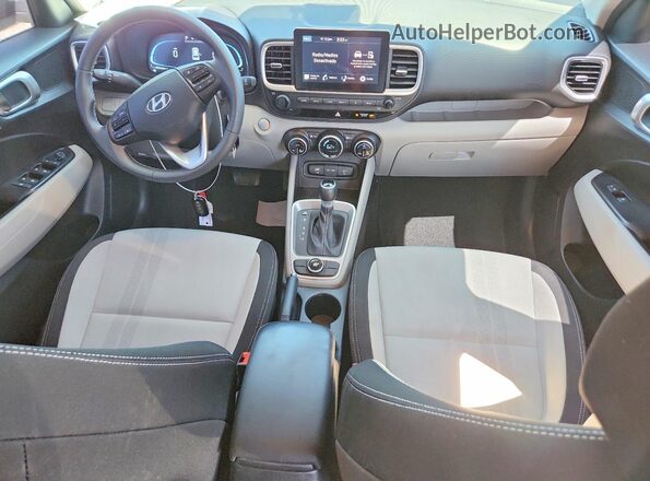 KMHRC8A32RU328611 2024 HYUNDAI VENUE Red Widok deski rozdzielczej