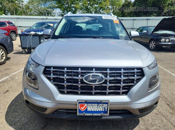 KMHRC8A33LU033279 2020 HYUNDAI VENUE Silver წინა ხედი