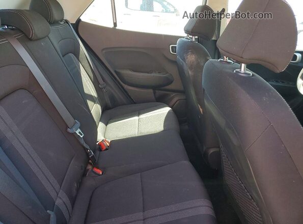 KMHRC8A33LU060837 2020 HYUNDAI VENUE Black უკანა სალონის ხედი