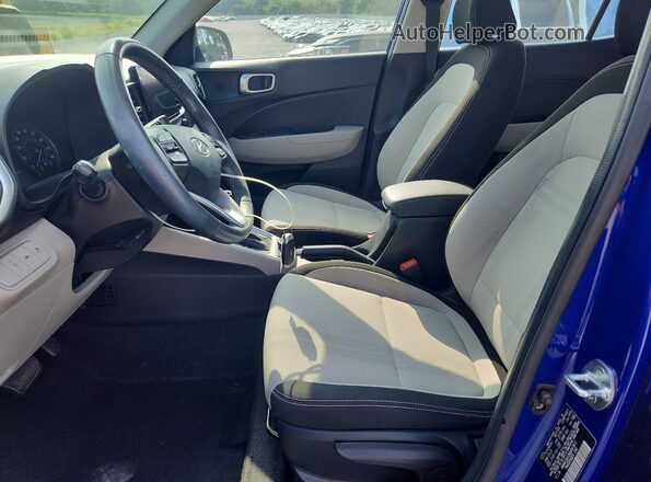 KMHRC8A33MU097811 2021 HYUNDAI VENUE Blue Vista interior delantera