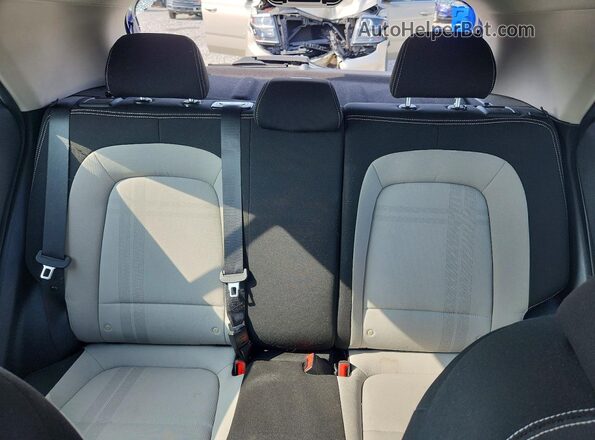 KMHRC8A33MU097811 2021 HYUNDAI VENUE Blue Vista de los asientos traseros