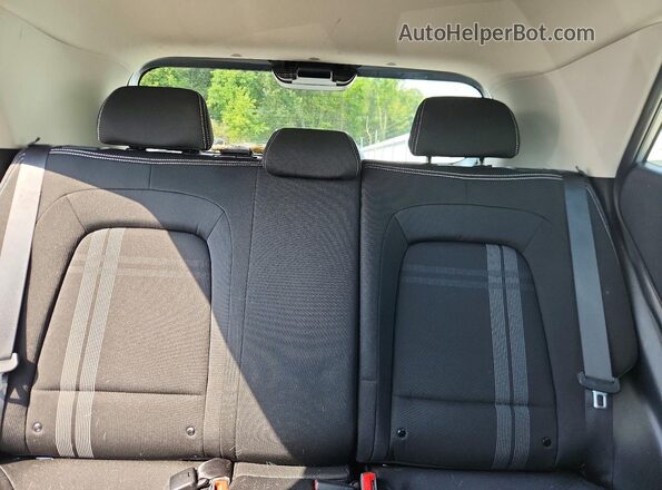 KMHRC8A33MU099896 2021 HYUNDAI VENUE Серебряный Вид задних сидений