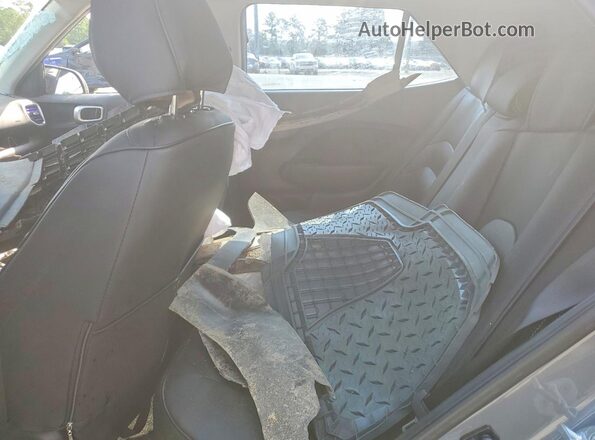 KMHRC8A33NU151352 2022 HYUNDAI VENUE Gray Vista interior trasera